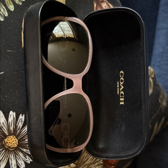 The Coach Tea Rose Sunglasses in Pink with a Gray Gradient Lens - with case!! - Picture 8 of 8